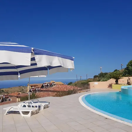Family With Swimming Pool * Trinita d'Agultu e Vignola